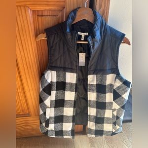 Women’s Plaid Vest